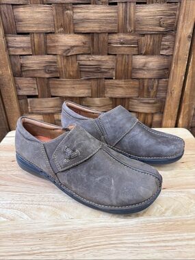 Clarks Brown Leather Slip-On Clog Mules